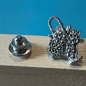 Avon flower basket pin